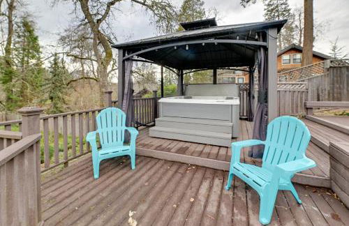 Spacious Grants Pass Home with Hot Tub and River Views - Foto 29