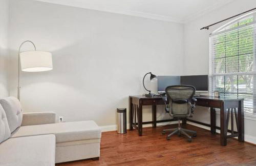 The Best of Lakeside Living - Luxury at its Finest - Photo 37