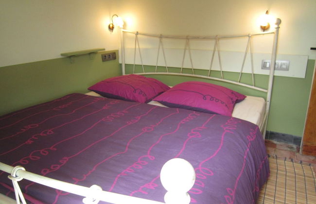 Tranquil Home With BBQ - Photo 3