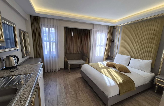 Taksim La Marino Hotel - Photo 22