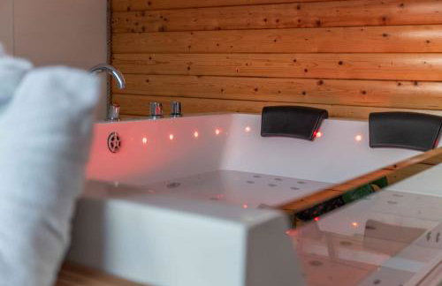 Apex Studio Pod and Jacuzzi Bath - Foto 7