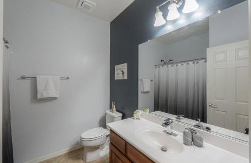 Pet friendly 3br 2ba Private optional heated Pool BBQ grill Golf Clubs close to park - Foto 33