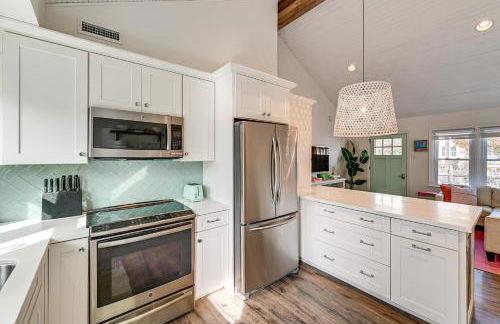 Walk to Beach and Dtwn Dining! Avalon Coastal Escape - Foto 4