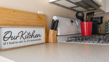 Studio w King Bed Walking distance to Beach & Shops - Foto 4