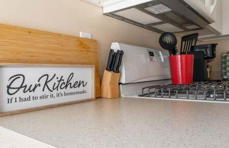 Studio w King Bed Walking distance to Beach & Shops - Foto 4