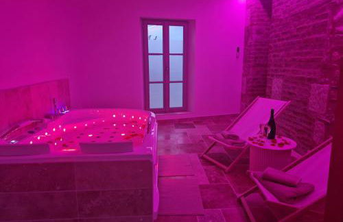 L'audacieuse-Jacuzzi et sauna , miroir suspendu - Foto 16