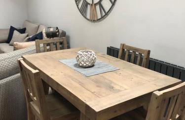 The Store by Caithness Luxury Apartments NC500 - Luxury modern conversion with open plan living - Sleeps 4 - BUDGET FRIENDLY FOR LONG STAY TRADES - CONTACT US - - Photo 25