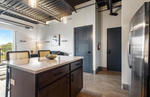 301 - Downtown Condo 1 Bedroom View of City With Fireplace - Foto 21