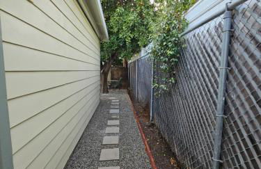 Cozy Home Away From Home - Foto 21