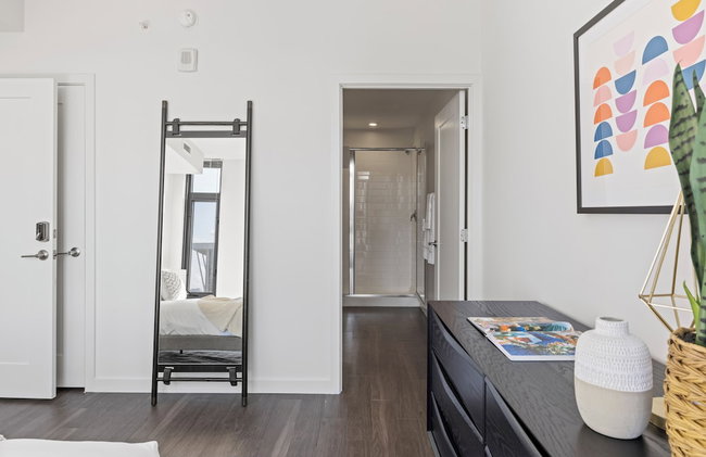 Placemakr Marymount Ballston - Photo 33