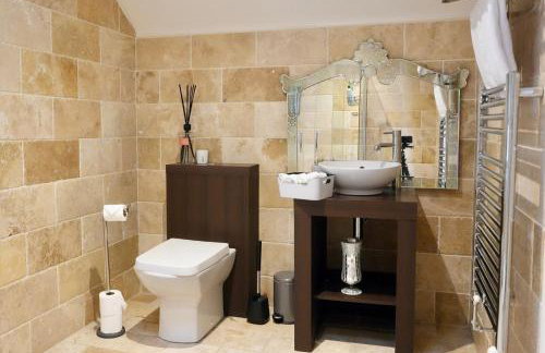 6BR House with Butler, Sauna & Hot Tub in Glasgow - Foto 41