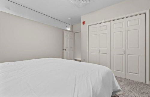 2BR Downtown Apartment with Gym & Deck - Foto 24