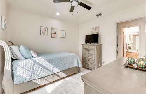 Pet-Friendly San Juan Home with Private Yard and Grill - Foto 9