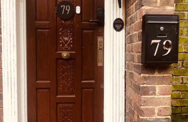 London Central 4 bed House with Garden - Photo 26