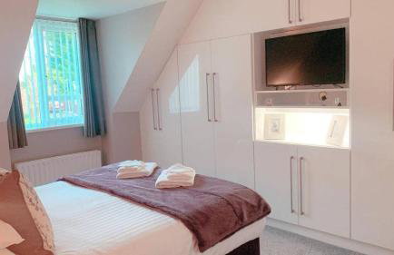 Loughview House overlooking Carlingford lough - Photo 17