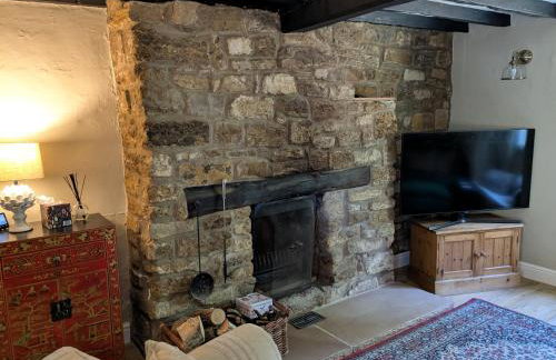 Period Thatched Cottage Towcester - Photo 39