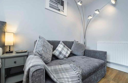 Ealing Manor - 6 beds 3 sofa beds sleeps 9 ppl - Foto 7