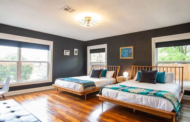 The Mod Poppy Large Home 10 Minutes From it all - Foto 16