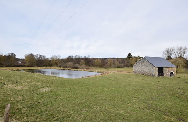 Charming Holiday Home in Sainte-ode With Terrace - Foto 22