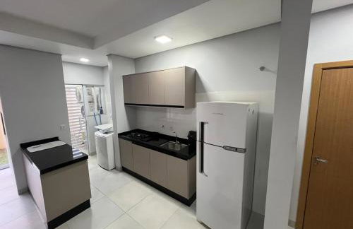 Apartamento com jardim e ar condicionado na sala e quartos na Av Blumenau - Foto 11