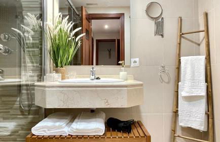 Confort a un paso del Casco Histórico, parking gratis en el mismo edificio - Foto 18