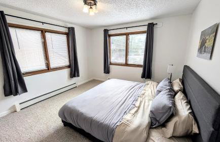 Spacious Downtown 2-bdrm Apartment - Photo 74