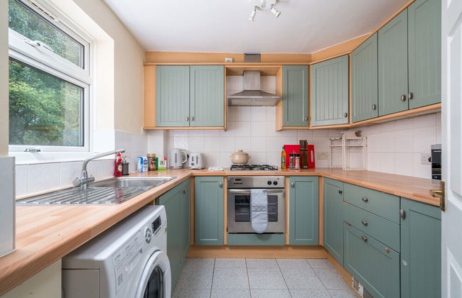 Spacious Pet Friendly 2-bed Apartment in Redhill - Foto 13