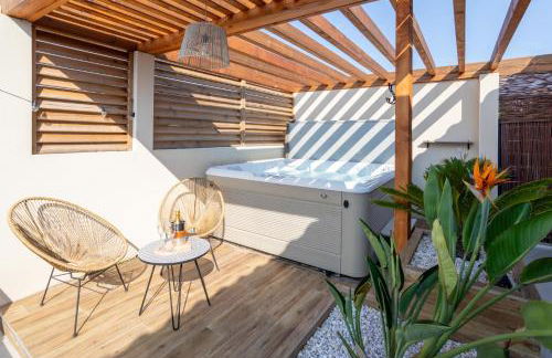 L'entre deux-suite romantique - jacuzzi privatif - clim réversible - wifi - Foto 2