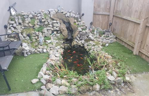 The hawthorns large detached 3 bedroom family home - Photo 24