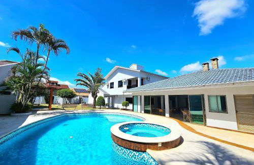 Casa 6 quartos Padrão TOP area nobre prox atrativo - Photo 1