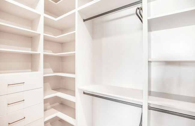 Villa Camellia - Charming 5 BR Home in the Heart of Studio City - Photo 78