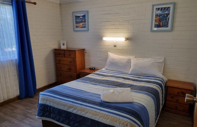 Emu Beach Chalets - Photo 2