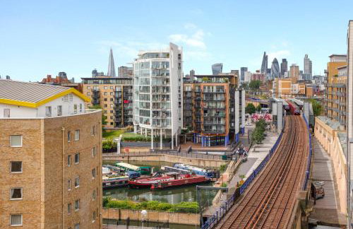 Canary Cityscape- stylish 3 bedroom apartment - Foto 2