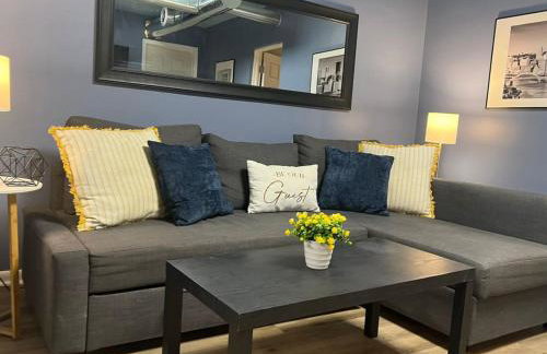 Funky 3rd Floor Condo 5 Beds with Sofa Bed plus WIFI - Foto 1