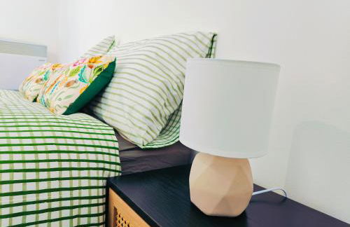 La Casita, Quarry - 2 bedroom Entire Apartment with Free Parking - Foto 19