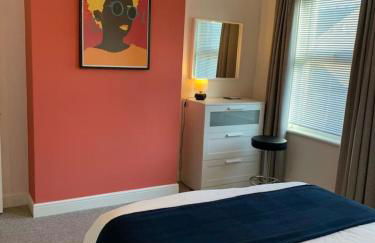 3 Bed Family House Free Parking - Foto 18