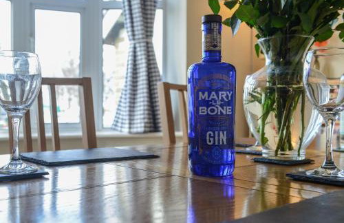 Riverside House - Photo 5