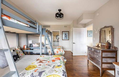 Red Rooster Family Cabin w/Hot Tub+Fire Pit+View - Foto 27