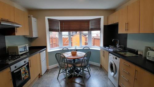 Entire house with gated parking - Foto 5