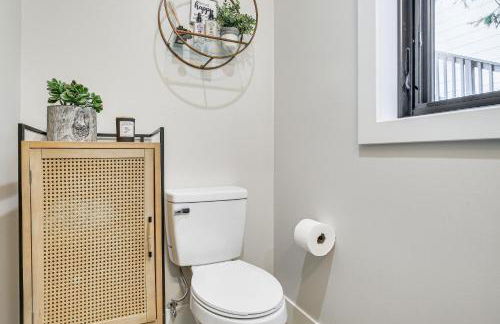 Walk to Lake Arrowhead Village! Home with Lake Views - Foto 14