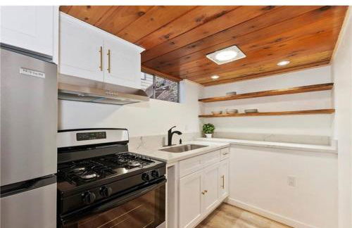 Lake Arrowhead Lux Black Cabin - Foto 17