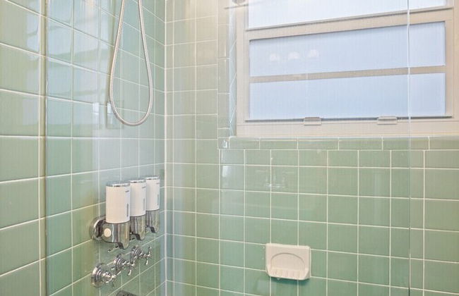 Modern Downtown Bungalow - Foto 17