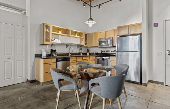 Historic Loft Retreat With Pool - Foto 58