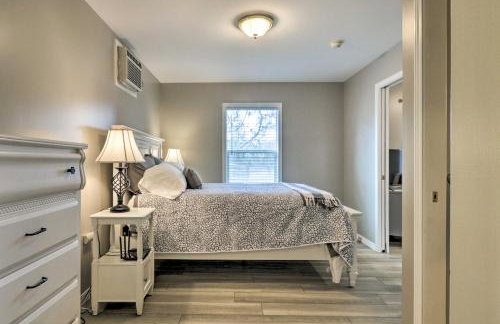 Centrally Located South Hill Apartment with Smart TV - Photo 15