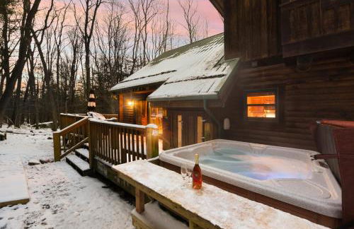 Jamesons Cabin! 8 Minutes to Wisp, HotTub, FirePit, Pets, EV Chgr - Foto 4