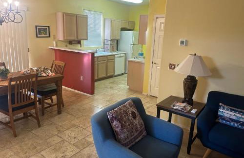 55 Plus 2-bedroom, 2-bathroom Townhouse in The Springs at Santa Rita - Foto 42