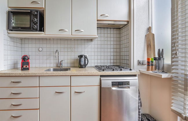 Dog-friendly Stay w/ Spa - Photo 6