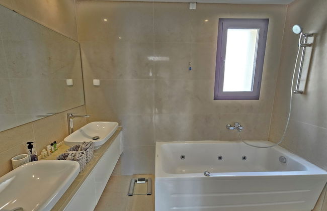 Stylish Luxe House with Garden Marsa - Foto 70