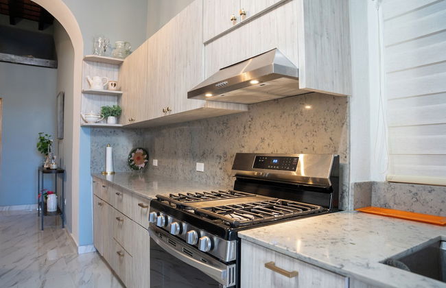 Hugo's Rental - Photo 39