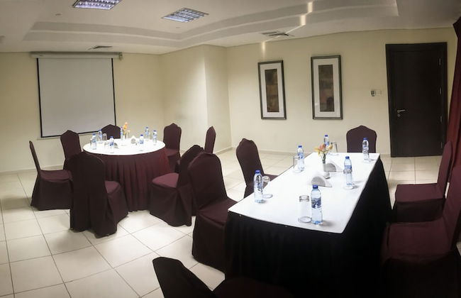 Tulip Creek Hotel Apartments - Photo 79